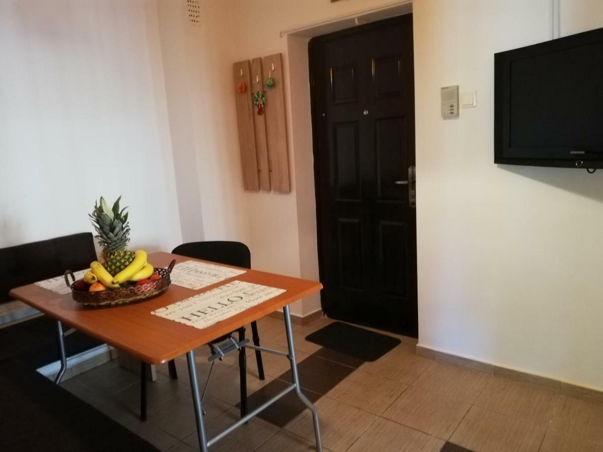Central Appartment St'S Martin Church Braşov Eksteriør billede
