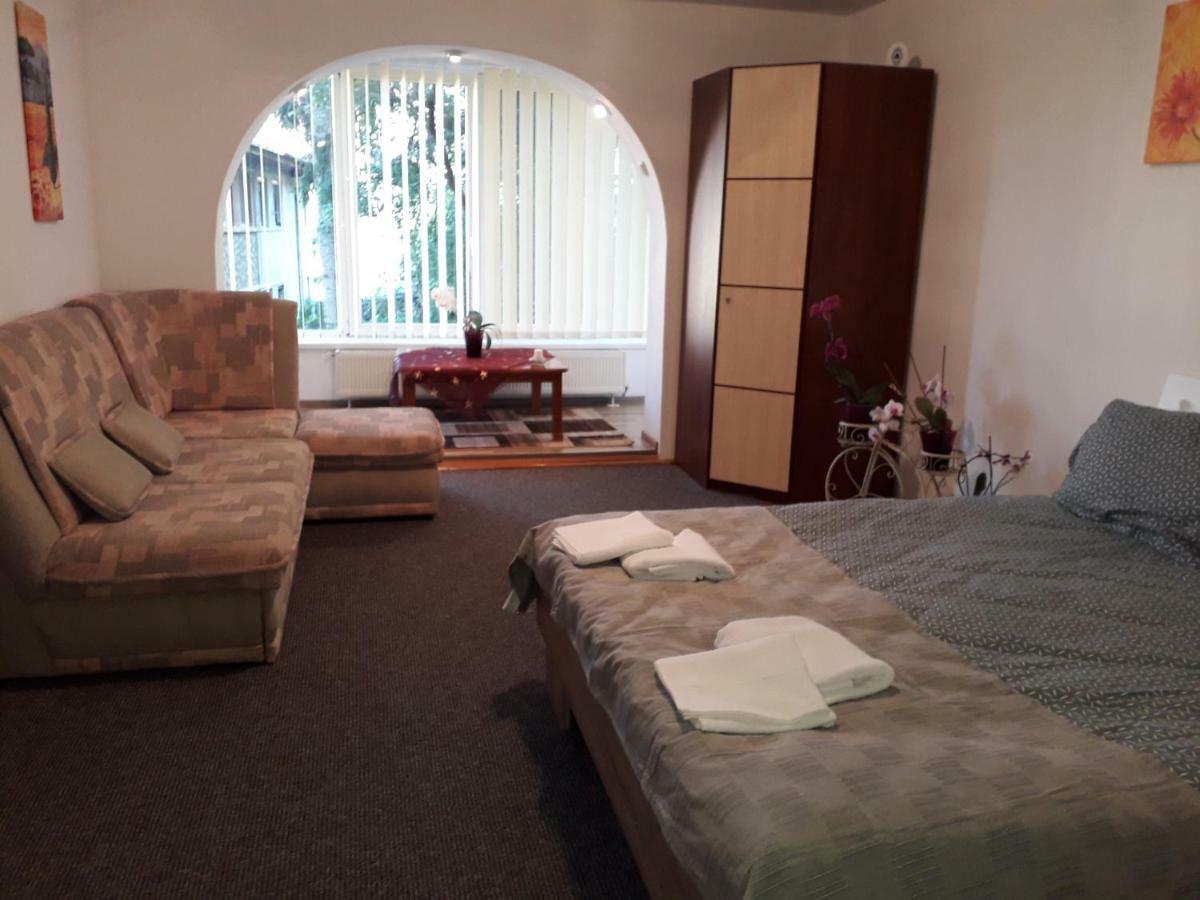 Central Appartment St'S Martin Church Braşov Eksteriør billede