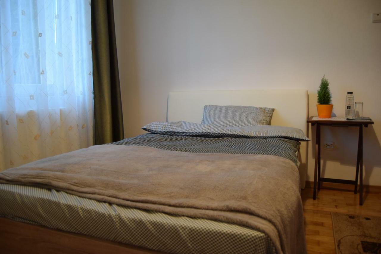 Central Appartment St'S Martin Church Braşov Eksteriør billede
