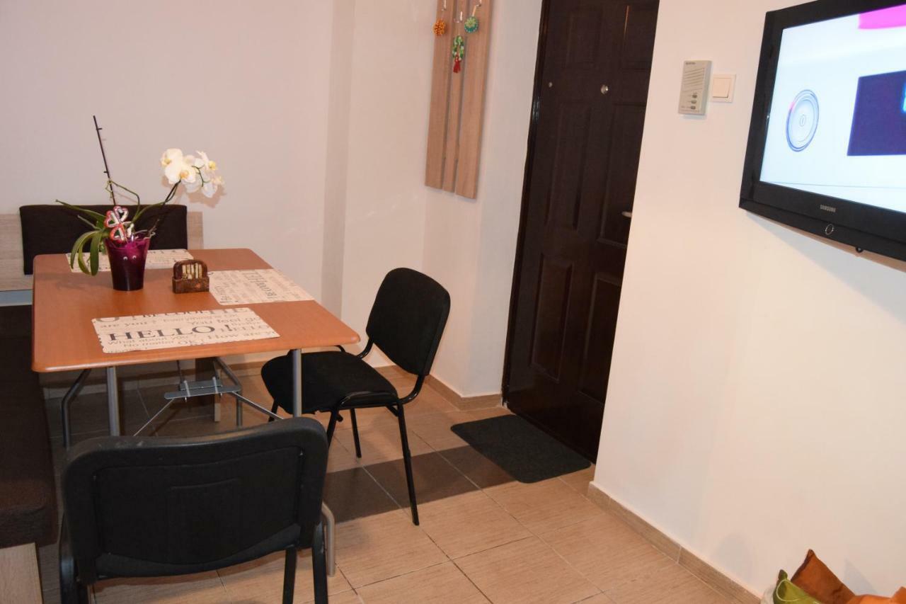 Central Appartment St'S Martin Church Braşov Eksteriør billede