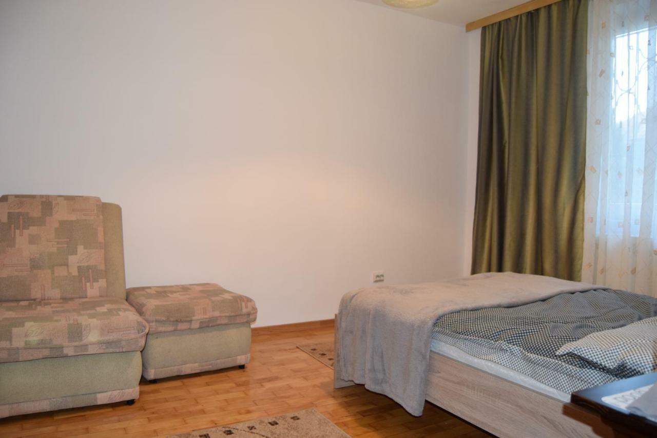 Central Appartment St'S Martin Church Braşov Eksteriør billede